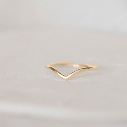 Chev Contour Ring