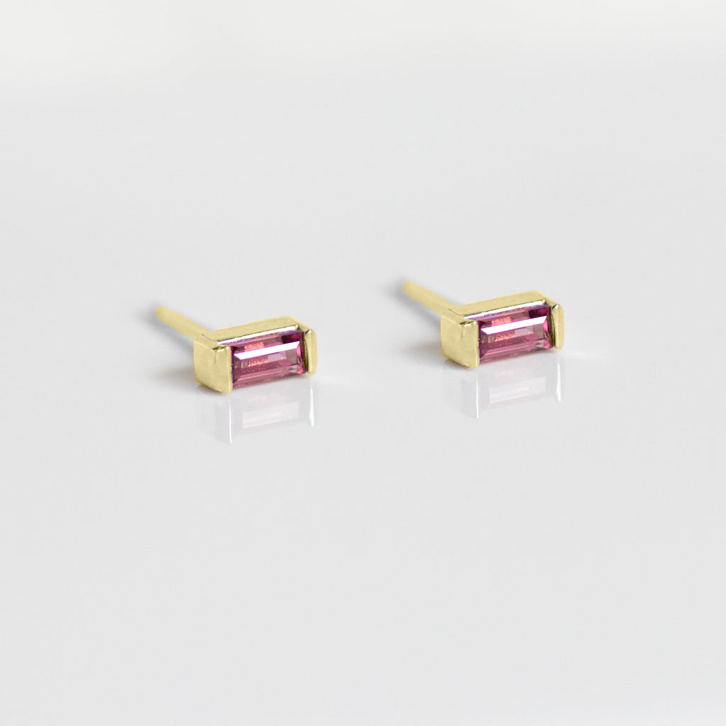 Confetti Studs | Garnet