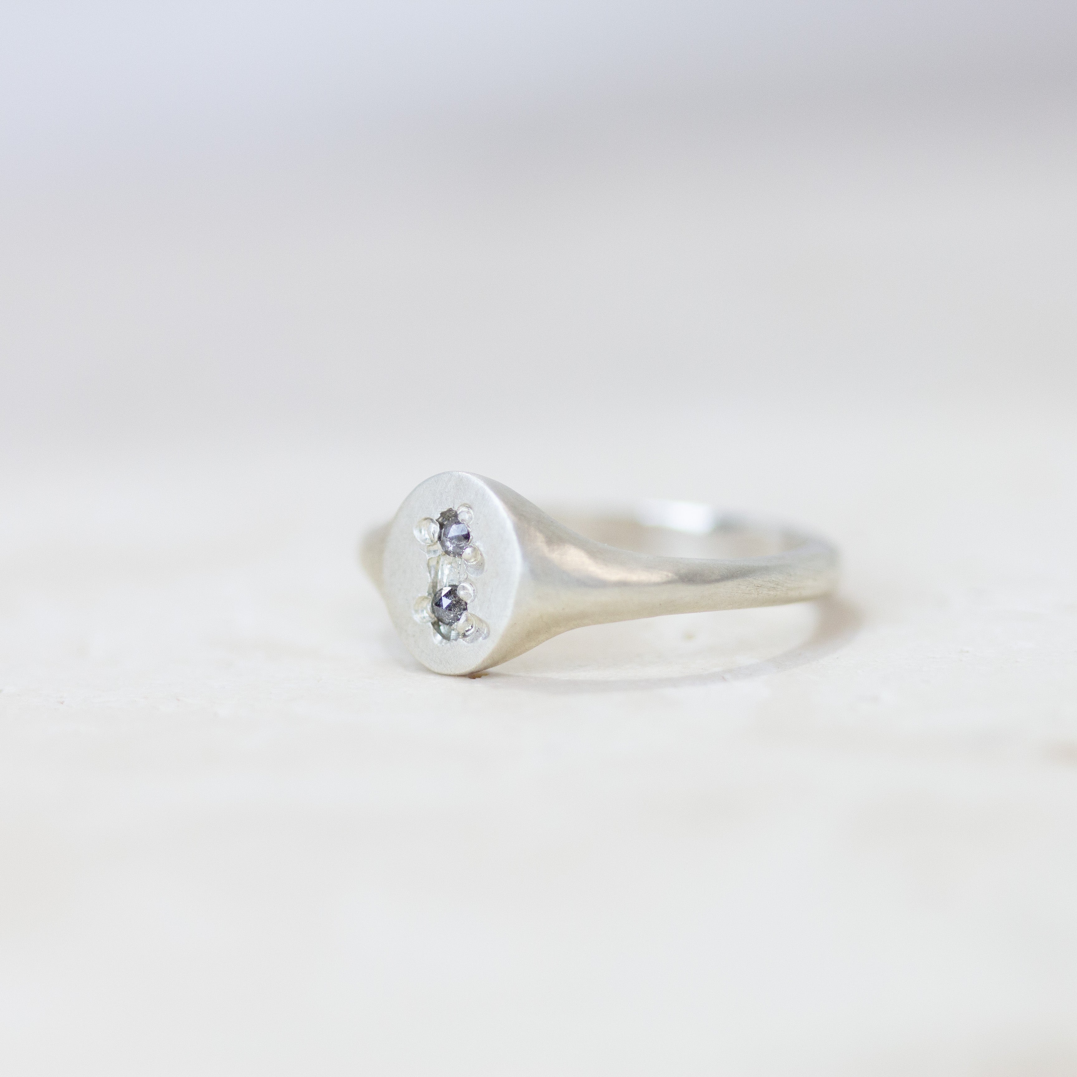 Ruins Signet | Salt & Pepper Diamond