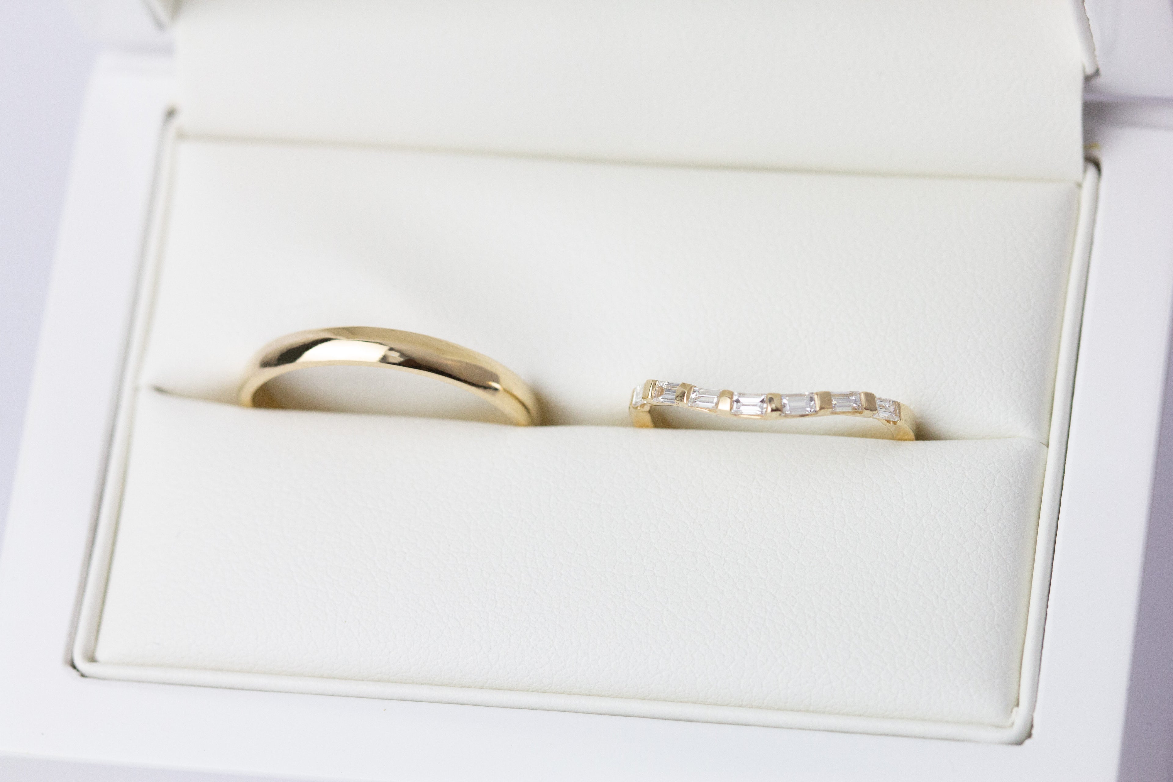 Baguette Diamond Contour Band | Natural