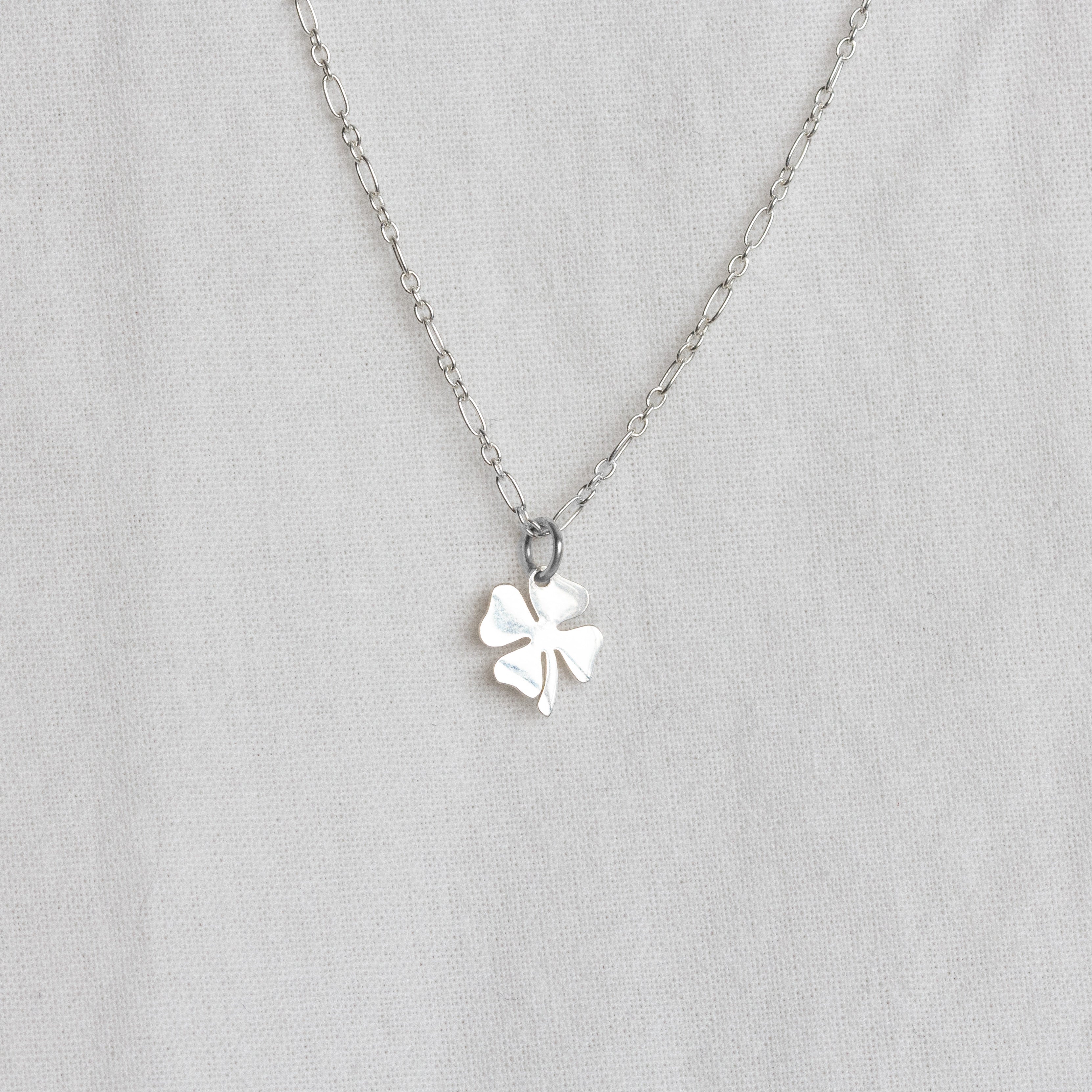 Clover Necklace | Silver