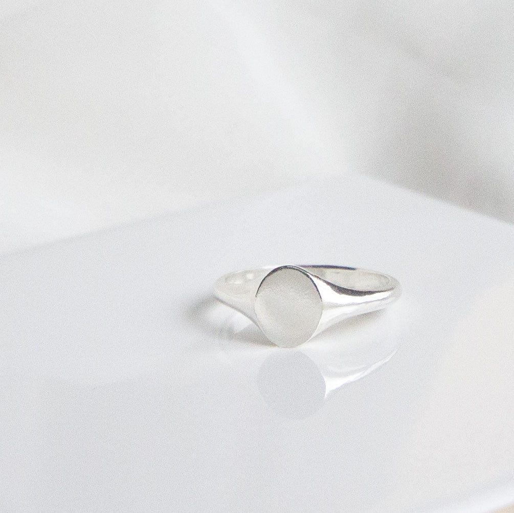 Oval Signet | Silver