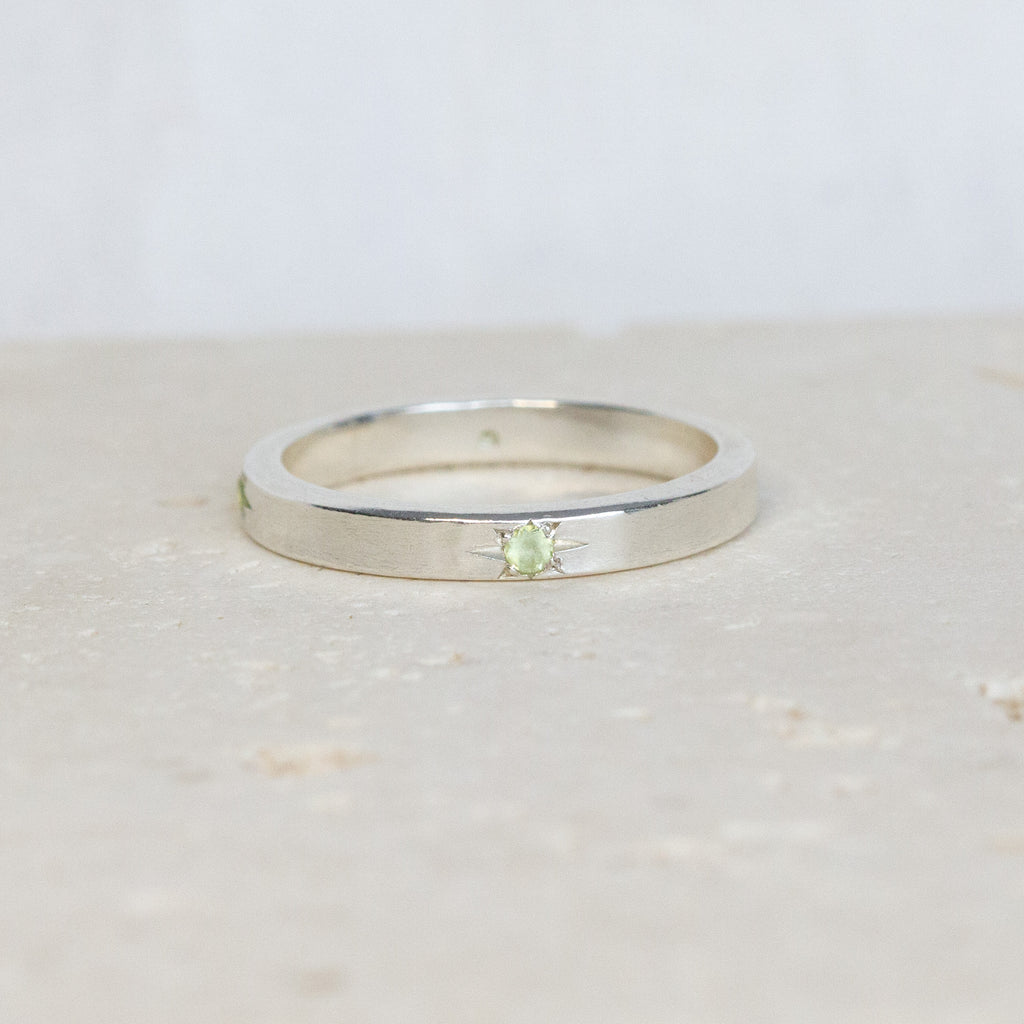 Aster Eternity Band | Lime Green Sapphire