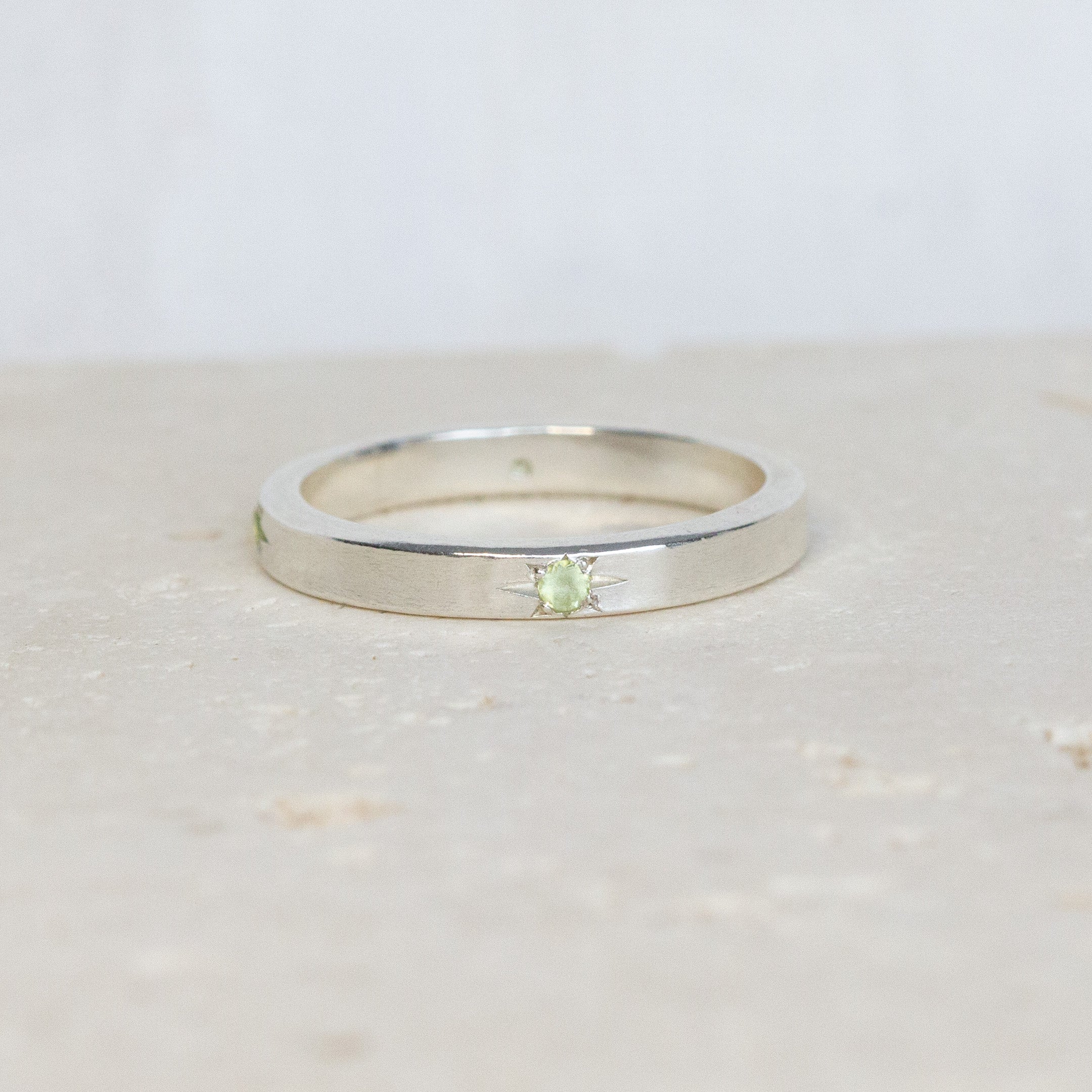 Aster Eternity Band | Lime Green Sapphire