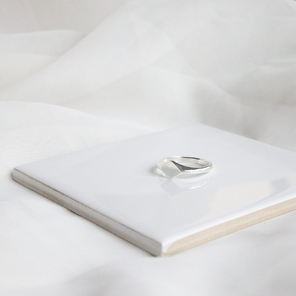 Kite Signet | Silver